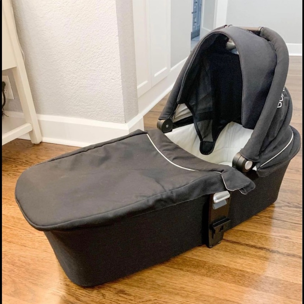 Nuna Mixx bassinet